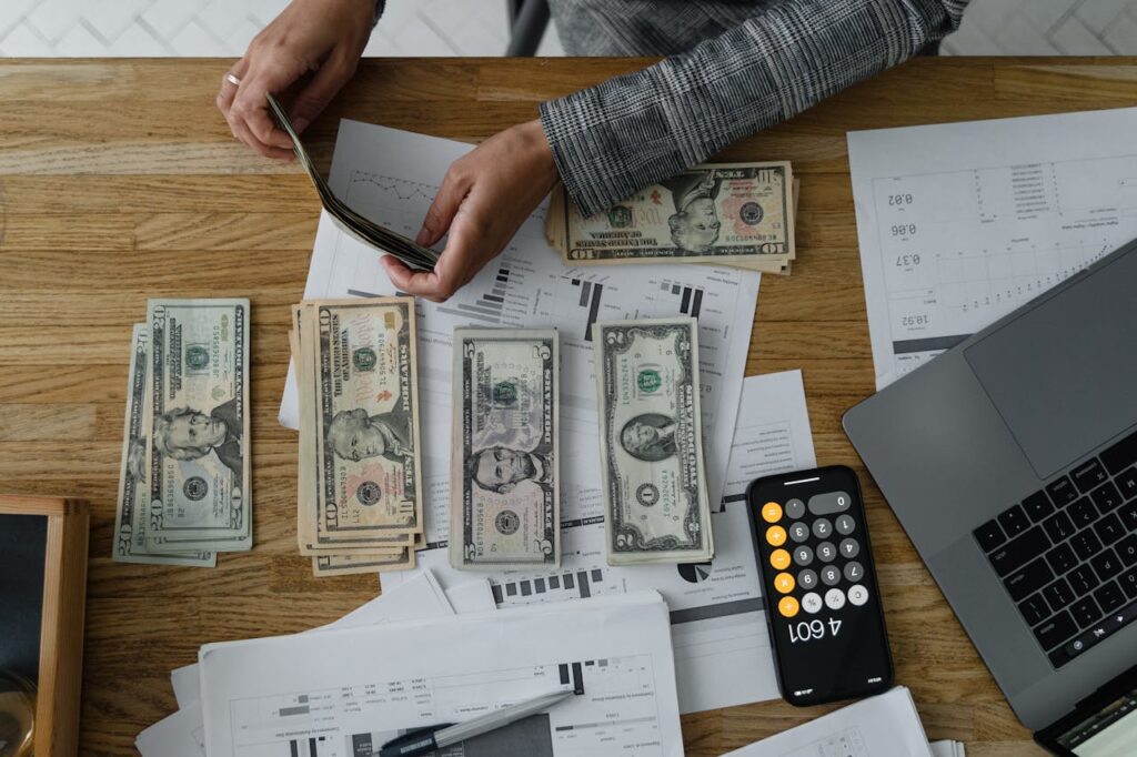 Flat Fees vs. Percentage-Based Storage fees